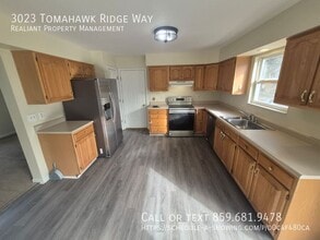 3023 Tomahawk Ridge Way in Burlington, KY - Building Photo - Building Photo