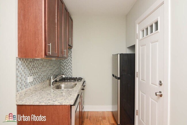 2915 N Mildred, Unit A01C in Chicago, IL - Building Photo - Building Photo