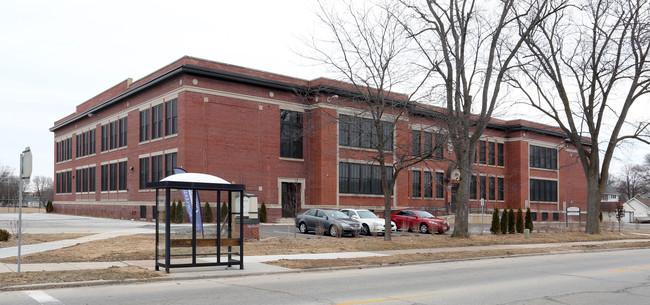 Washington School Apartments in Sheboygan, WI - Building Photo - Building Photo