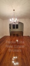 651 W 42nd St in Savannah, GA - Building Photo - Building Photo