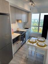 395 Bloor St W in Toronto, ON - Building Photo - Building Photo