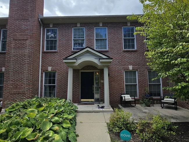 property at 5647 Hampshire Ln