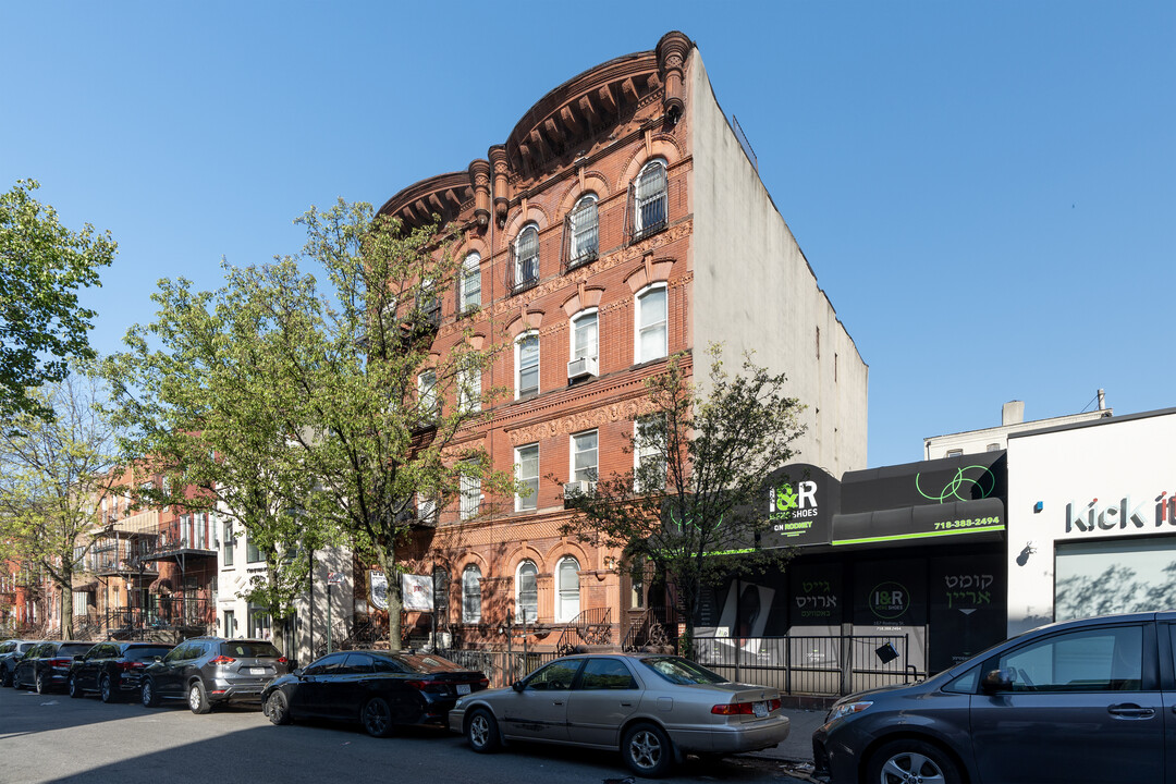 165 Rodney St in Brooklyn, NY - Foto de edificio