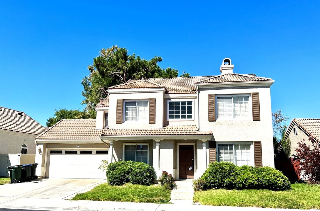 11 Dominguez St in Aliso Viejo, CA - Building Photo