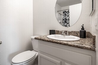 Paramount Terrace Apartments in Paramount, CA - Building Photo - Interior Photo