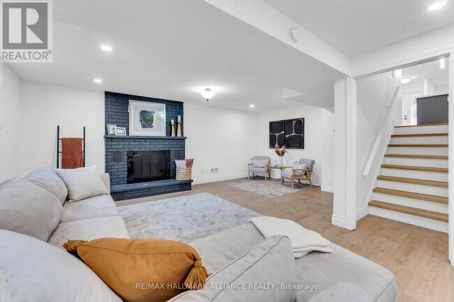 9 Piper Pl in Hamilton, ON - Building Photo - Building Photo
