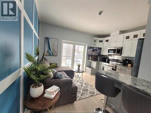477 Pelissier St in Windsor, ON - Foto de edificio - Building Photo
