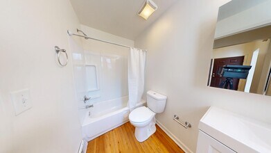 7322 Idlewild St, Unit 1 in Pittsburgh, PA - Building Photo - Building Photo