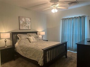 2815 Kings Crossing Dr in Houston, TX - Building Photo - Building Photo