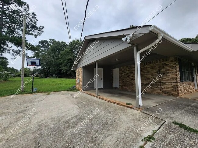10235 Waterford Rd NE in Covington, GA - Building Photo - Building Photo