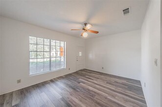 3821 W 6th St in Fort Worth, TX - Foto de edificio - Building Photo