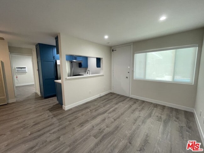 property at 27 Anchorage St