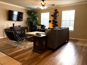 1071 W Malibu St in Fayetteville, AR - Building Photo - Building Photo