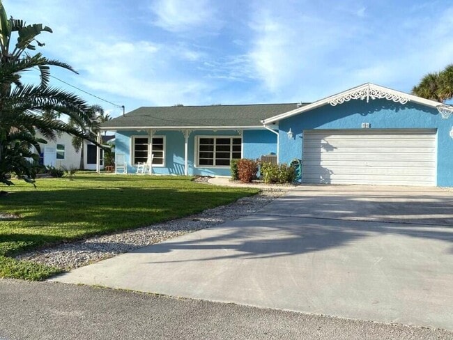 property at 1916 Coconut Dr