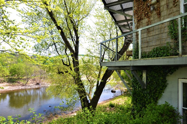 Riverside Lofts Compound: Fry - Wilson Bros.