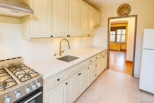 21-41 78th St in Queens, NY - Building Photo