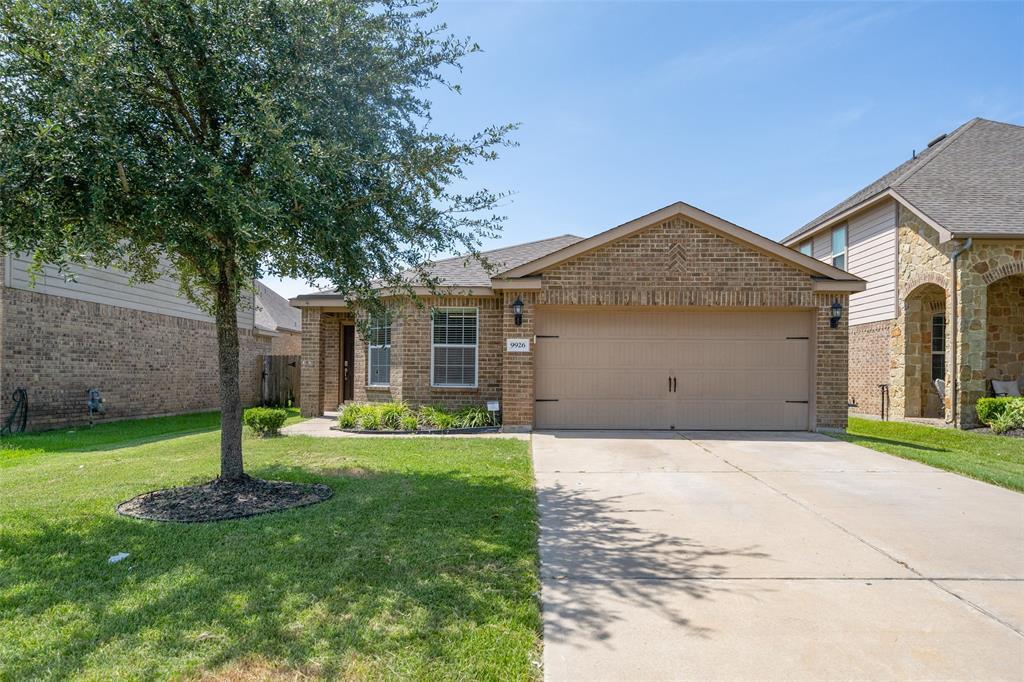 9926 Opal Rock Dr in Rosharon, TX - Foto de edificio