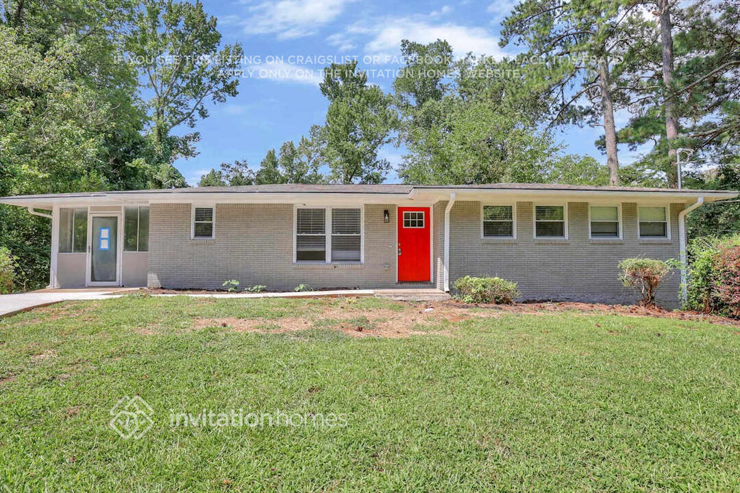 3589 Brookfield Ln in Decatur, GA - Building Photo