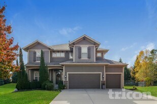 15828 Hayes St in Overland Park, KS - Building Photo