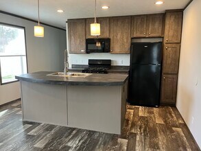 22 Canary Hill Dr in Orion Township, MI - Building Photo - Building Photo
