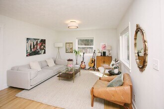 7014 N Greeley Ave in Portland, OR - Building Photo - Building Photo