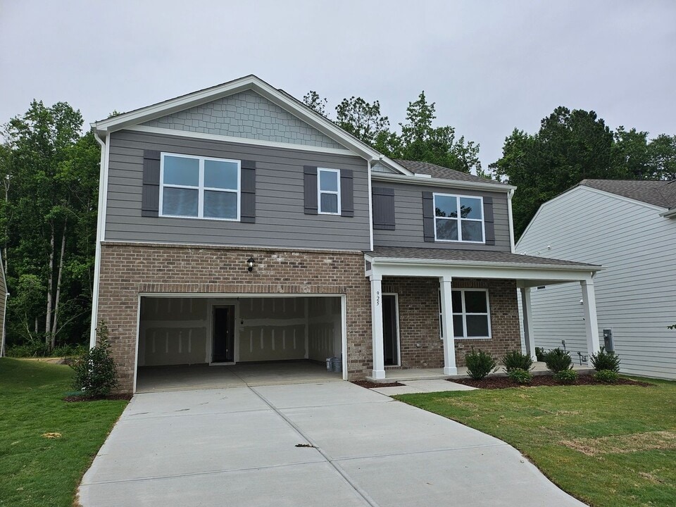 925 Canis Minor Rd in Wendell, NC - Foto de edificio