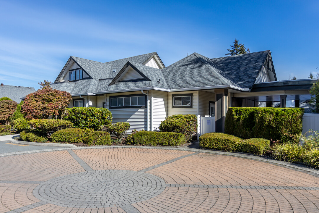 HuntsField Green in Langley, BC - Building Photo