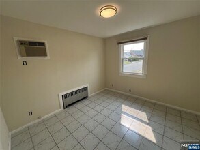 52 Van Riper Ave in Elmwood Park, NJ - Building Photo - Building Photo