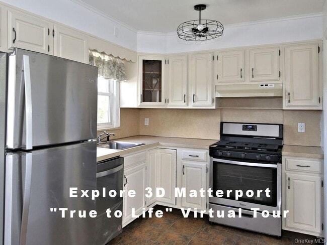 property at 295 Gainsborg Ave E