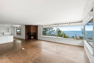 1703 Castellana Rd in San Diego, CA - Building Photo - Building Photo
