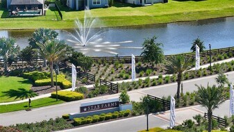 17624 Crescent Moon Lp in Lakewood Ranch, FL - Building Photo