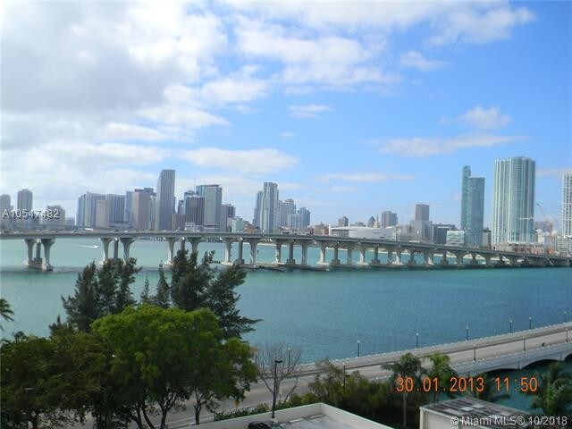 801 N Venetian Dr-Unit -802 in Miami Beach, FL - Building Photo