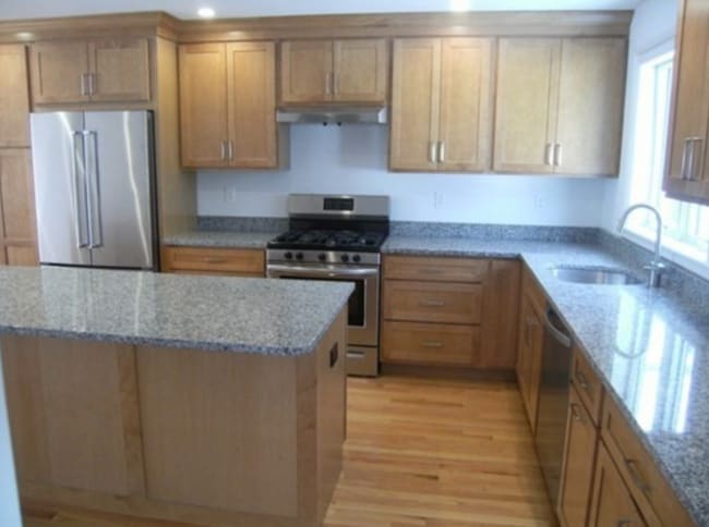 36 Horace St, Unit 1 in Somerville, MA - Foto de edificio - Building Photo