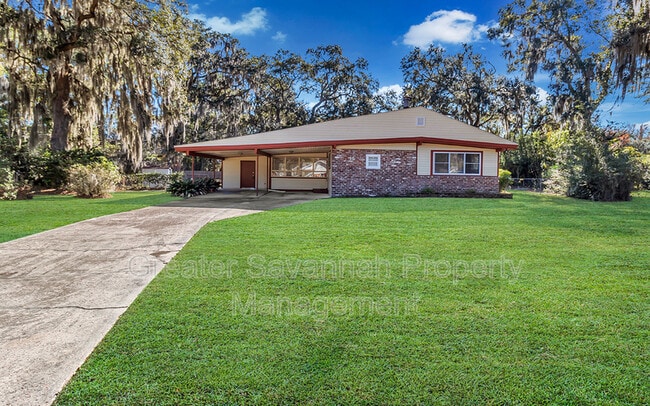 property at 36 Silverstone Cir