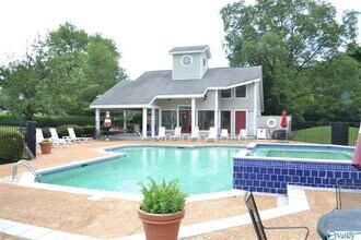 1023 Stones Throw Dr NW in Huntsville, AL - Building Photo - Building Photo