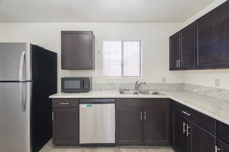 1649 E Lester St in Tucson, AZ - Foto de edificio - Building Photo