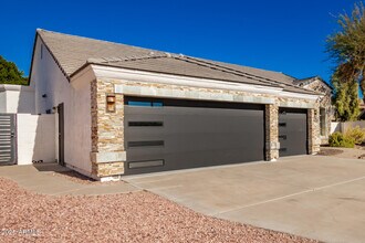 4430 E Graythorn St in Phoenix, AZ - Building Photo - Building Photo