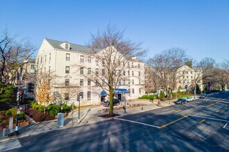 Cathedral Park Condominiums in Washington, DC - Foto de edificio - Building Photo