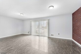 466 Lidgerwood Ave, Unit 468 in Elizabeth, NJ - Building Photo - Building Photo