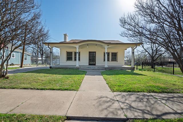 811 SW 5th Ave in Mineral Wells, TX - Building Photo