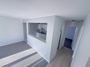 1309 S Sir Galahad Ln-Unit -2A in Mount Prospect, IL - Building Photo - Building Photo