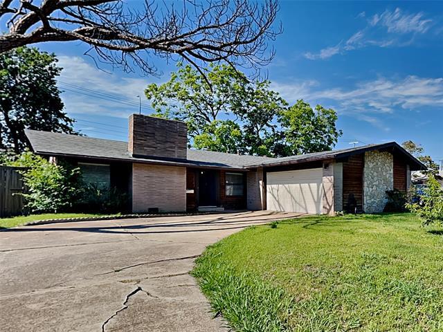 12043 High Meadow Dr in Dallas, TX - Building Photo