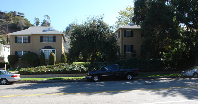 932 N Verdugo Rd in Glendale, CA - Foto de edificio - Building Photo