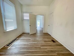 2127 Wilson Ave in Louisville, KY - Building Photo - Building Photo