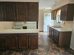 33 Garden Ct NW in East Grand Forks, MN - Building Photo - Building Photo