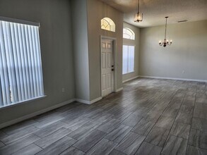 251 Magellan Dr in Kissimmee, FL - Building Photo - Building Photo