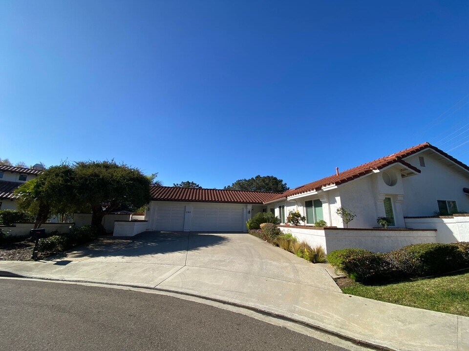 286 Via Tierra in Encinitas, CA - Building Photo