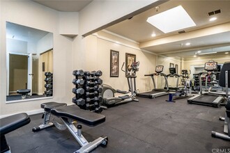 330 Cordova St, Unit 383 in Pasadena, CA - Building Photo - Building Photo
