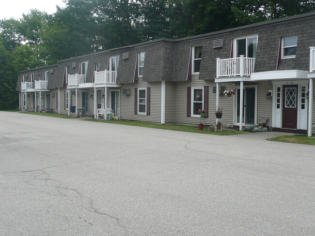 15 Back River Rd in Dover, NH - Building Photo - Interior Photo