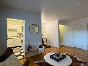 1101 Bellaire St in Denver, CO - Building Photo - Building Photo